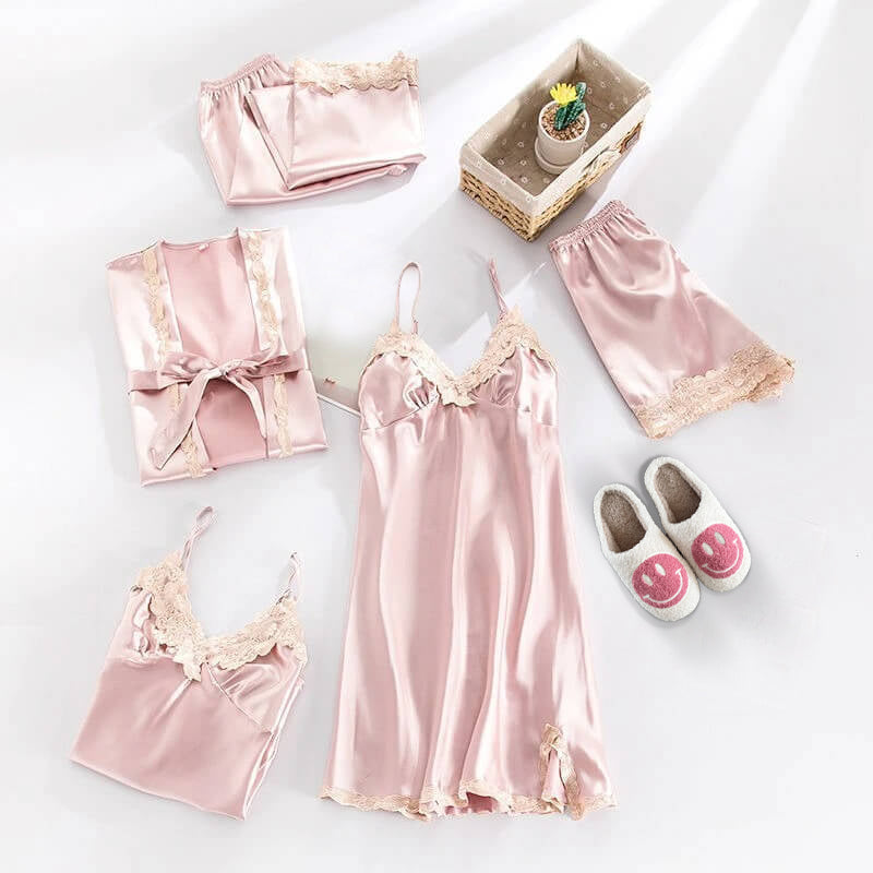Miva™ | Luxurious silky pajama set